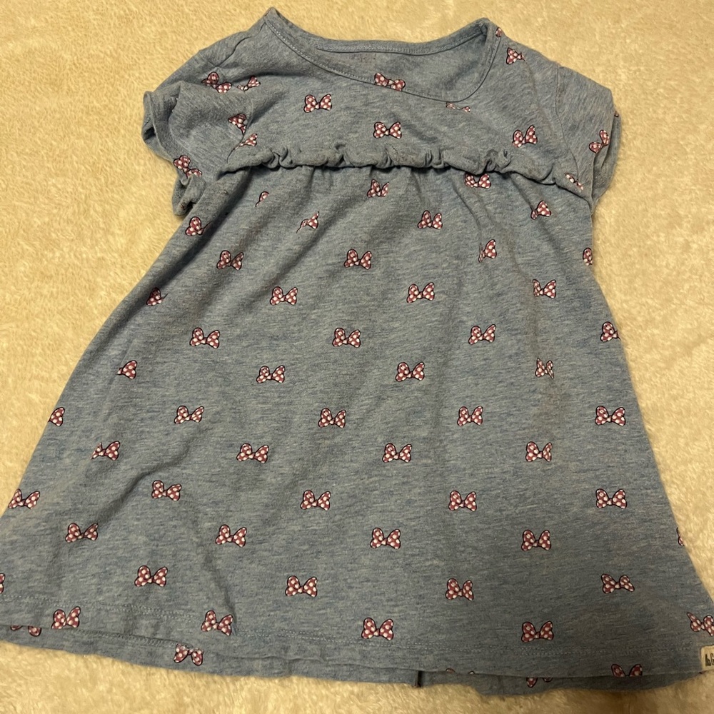 Minnie Mouse bow shirt